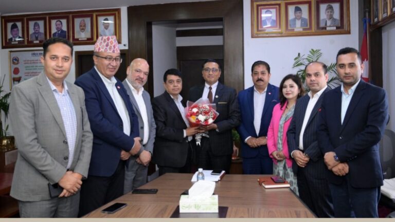 निजी क्षेत्रमा घुस नतिर्ने आश्वासन दिंदै अर्थमन्त्रीको बक्तव्य : यथार्थमा समस्या कहाँ र समाधान के