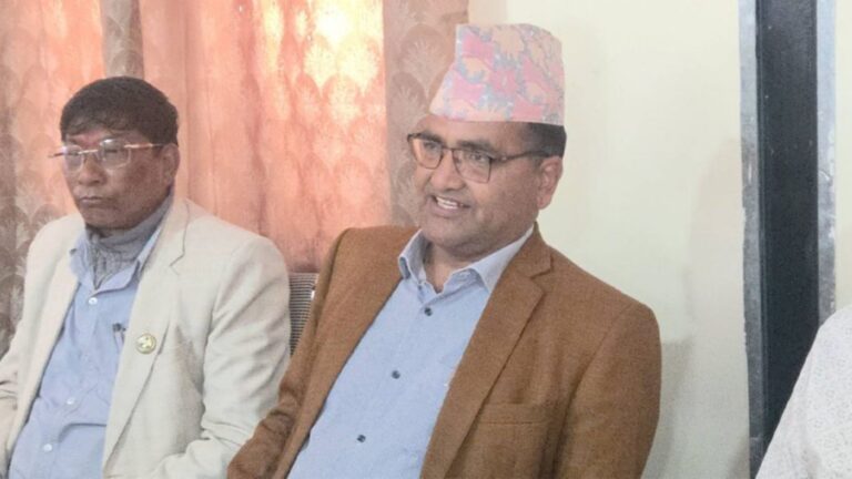 सुदूरपश्चिमका मुख्यमन्त्रीमाथि ५ लाख घुस मागेको आरोप, छानबिनको माग