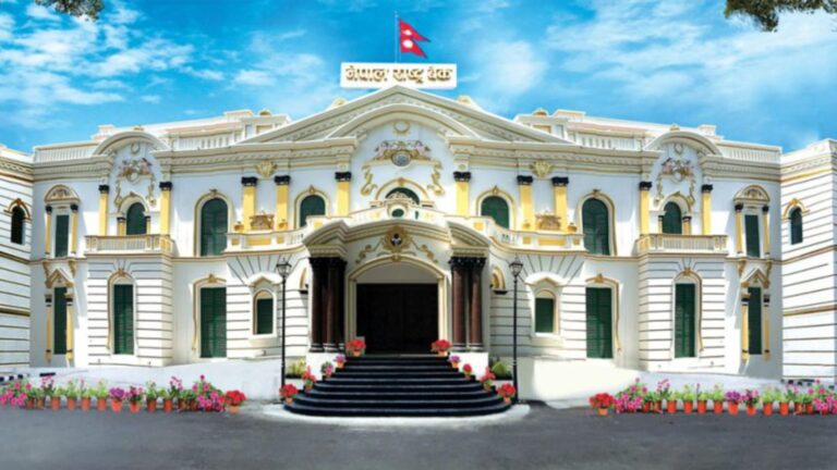 गैर-बैंकिङ वित्तीय क्षेत्र नियमनको पहल, तर नगद अर्थतन्त्रले पार्ने चुनौती