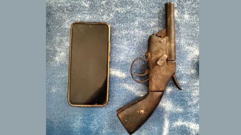 भारतीय नागरिक हतियारसहित पक्राउ, सुरक्षा चिन्ता बढ्यो