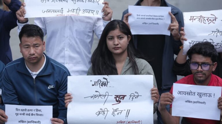 मन्त्रीहरूको सम्पत्ति स्रोत सार्वजनिक गर्न माग, नगद अर्थतन्त्रले विश्वास संकट गहिरियो